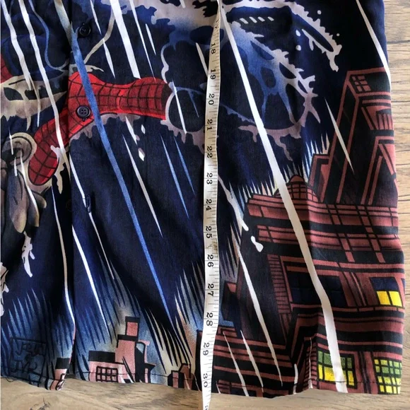 NWT Spider-Man Designed Button Down Small